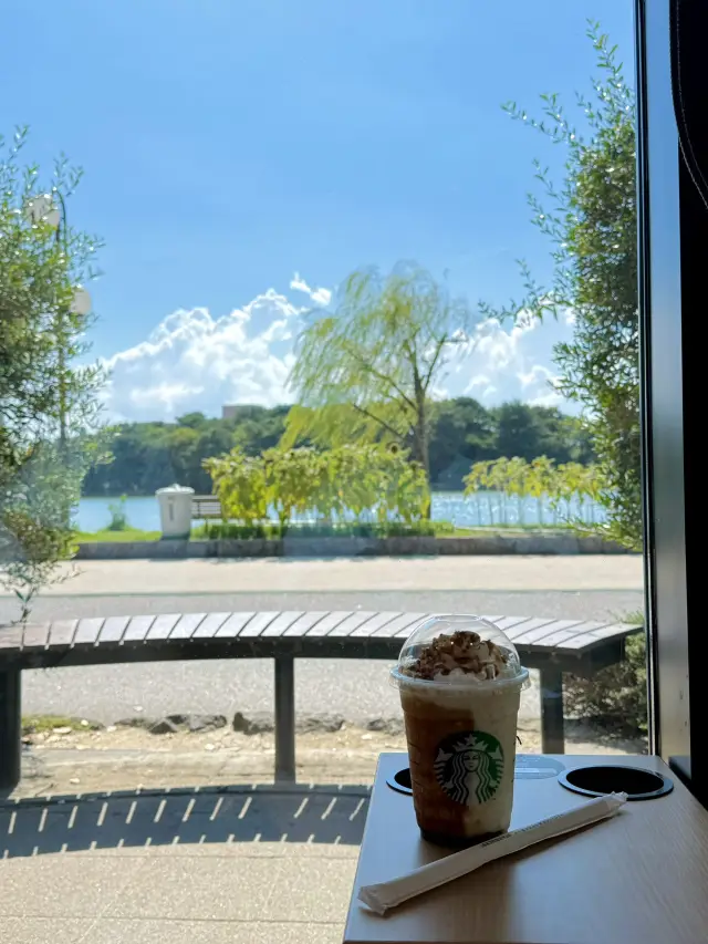 Relaxing Starbucks in front of Ohori Park Lake