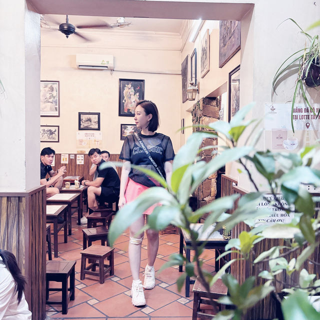 🔝 Must Eat like the Local in Hanoi- Pho + Egg coffee 