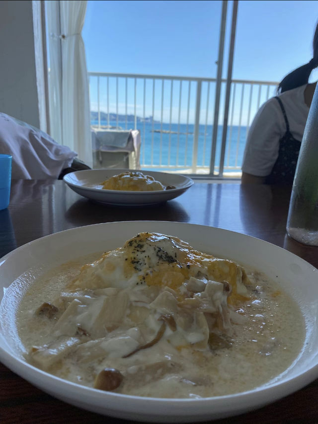 絶景オーシャンビューの和歌山「秘境カフェ」が南紀白浜から車で5分で行けるって話。