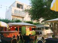 มาคาเฟ่ริมทะเล Skoop Beach cafe 