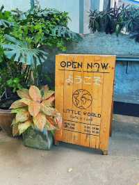 Little World Cafe ~ คาเฟ่เล็กๆ ที่เค้กอร่อย