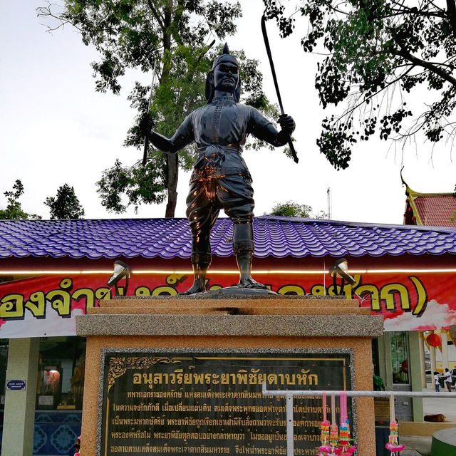 วัดเนื่องจำนงค์ ชลบุรี