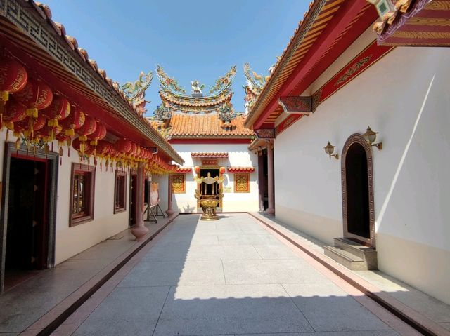 วัดธรรมกตัญญู (เสียนหลอไต้เทียนกง) บางปู