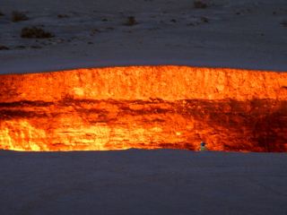 【土庫曼】沙漠中開啟的地獄之門「The Door to Hell」