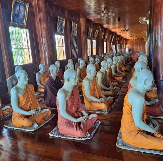 ศาลาการเปรียญไม้ขนาดใหญ่ที่สุดในประเทศ