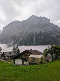 世界最美的山城，前往少女峰必經的仙氣小鎮：格林德瓦 Grindelwald 