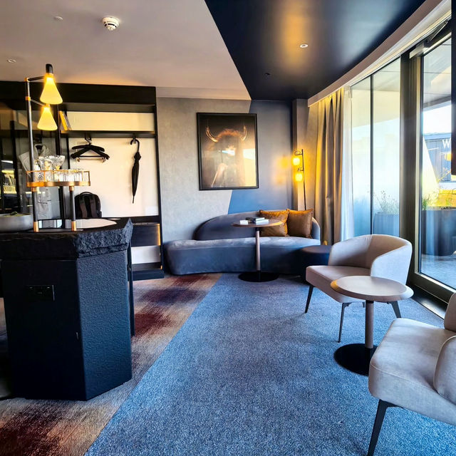 Vibrant Luxury Redefined: My Dynamic Stay at W Edinburgh