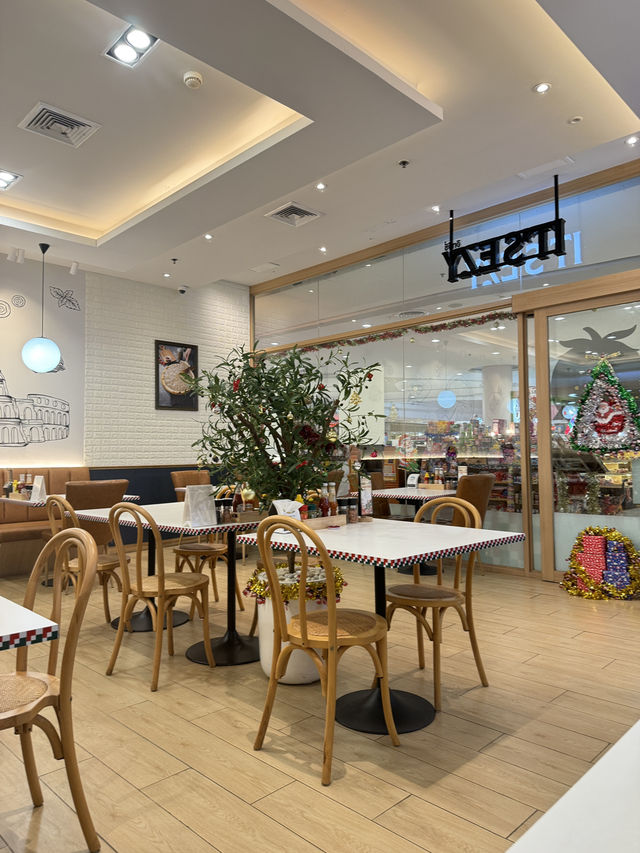 IT’s EZY by chef thanom ร้านอาหารอิตาเลียน 