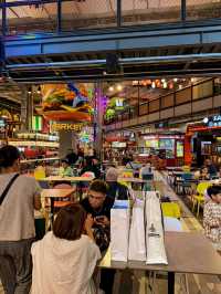 Look at the interior of Emsphere in Bangkok