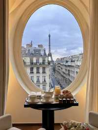 Le Metropolitan Paris Tour Eiffel: A Tribute to Parisian Elegance