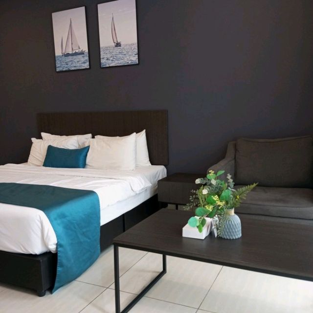 Family Friendly Hotel in Jb!