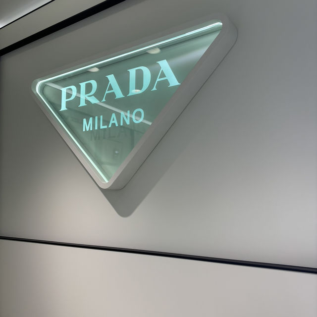 【韓国】PRADA BEAUTYが聖水にOPEN！