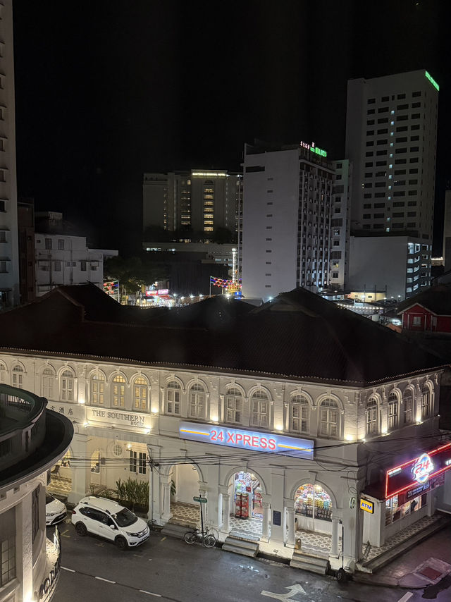 The LOL hotel in the middle of Georgetown 