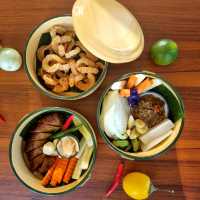 Makok House Cafe & Bar