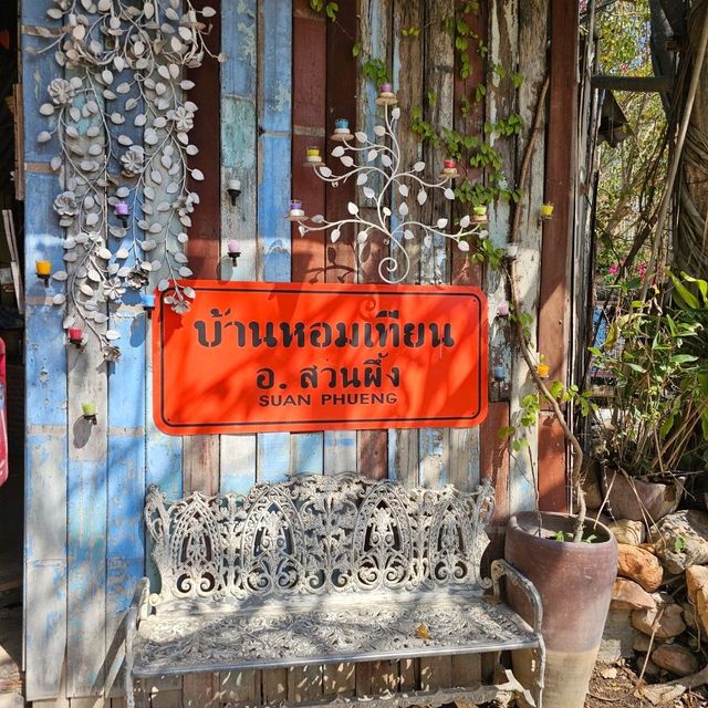 มาสวนผึ้งทั้งที ไม่มาบ้านหอมเทียนได้ไง