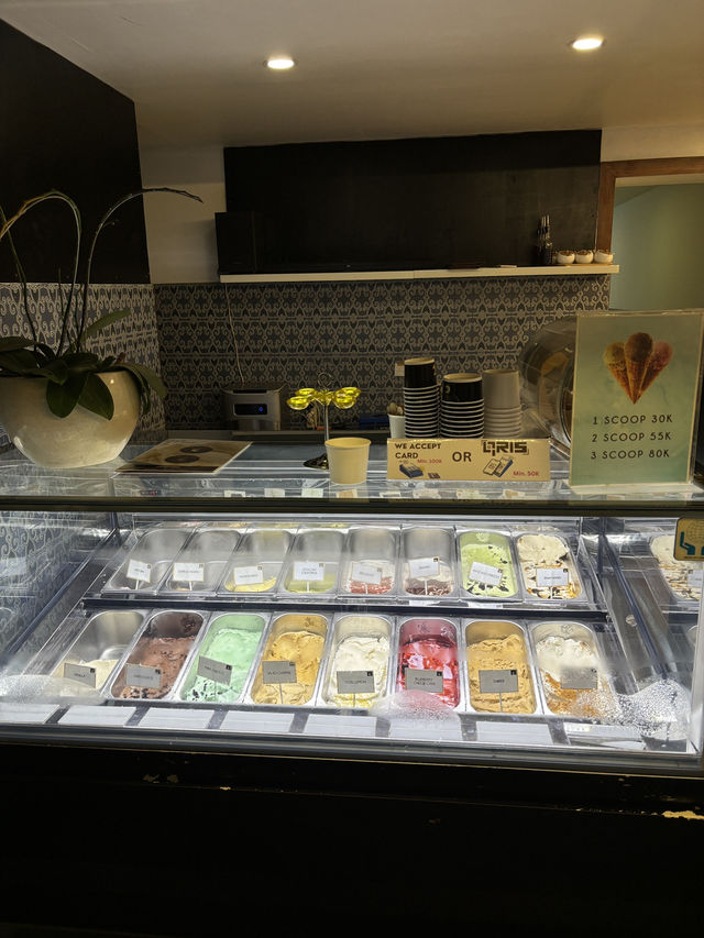 Why CREMOSO Will Save You When a Sweet Craving Hits in Kuta Lombok 🍦🍫