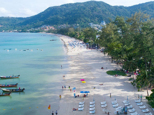 "Patong Beach: The Heart of Phuket’s Nightlife and Coastal Beauty"