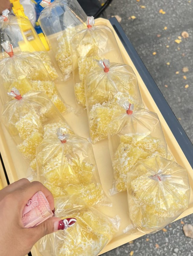 ถนนคนเดินลำพูนทำอะไรดี😍