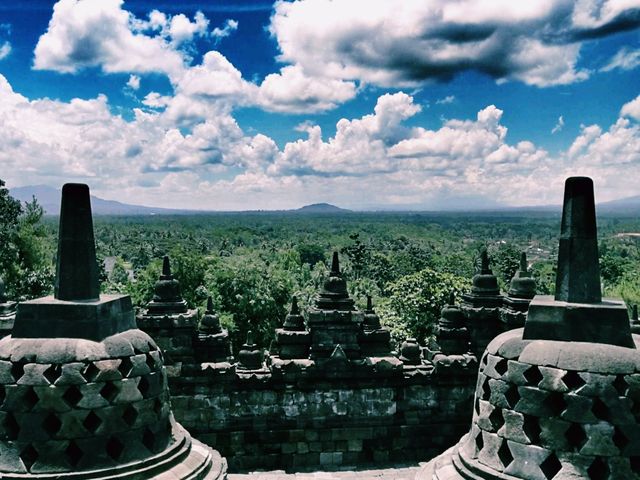 印度尼西亞馬格朗著名景點：婆羅浮屠 Candi Borobudur，適合打卡拍照📸