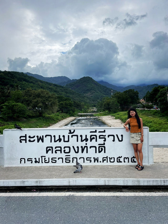 น้ำใสเย็นฉ่ำ บรรยากาศร่มรื่น...จนอยากทิ้งตัวลงแช่!