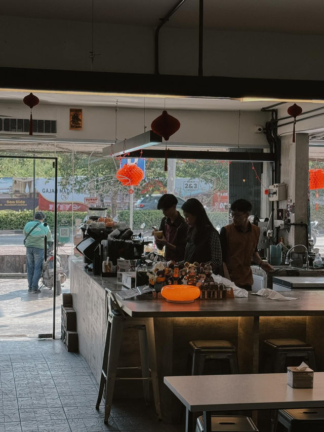 Common Space Coffee & Bar