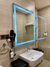 “Stylish Stays & City Views: Superior Comfort at St. Giles Southkey JB”