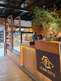 ร้านกาแฟลีไวน์ ในหมู่บ้านรักไทย แม่ฮ่องสอน