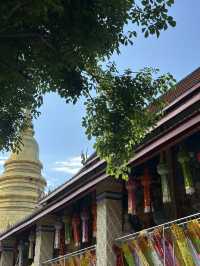 แวะขอพรที่วัดพระธาตุหริภุญชัย วรมหาวิหาร