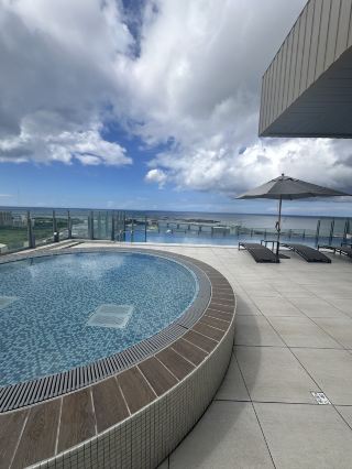 โรงแรมใหม่เปิดตัวในโอกินาว่า พร้อมวิวที่สวยงามสุดยอด!