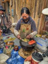 Time Slows Down: A Peaceful Spring Walk in Baisha Old Town
