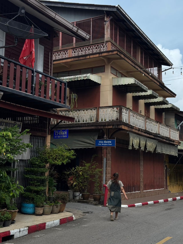 ชวนมาเดินเล่นชมวิถีชีวิตคนเมืองตราด! 