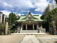 獅子大口吞厄運！難波八阪神社｜大阪市區裡的霸氣守護神 