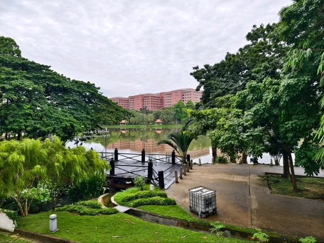 “City Ease by the Lake: The Everly Putrajaya’s Smart Urban Stay”