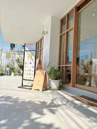 Auntie Home Coffee and bakery ชลบุรี