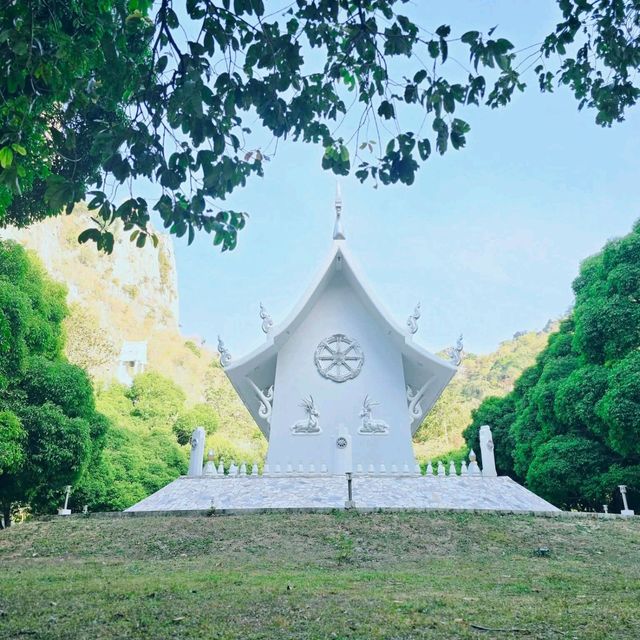 วัดถ้ำโพธิสัตว์