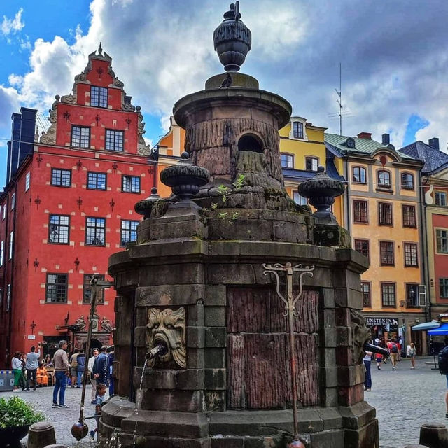 Stockholm Strolls: A Perfect Blend of History and Modern Vibes