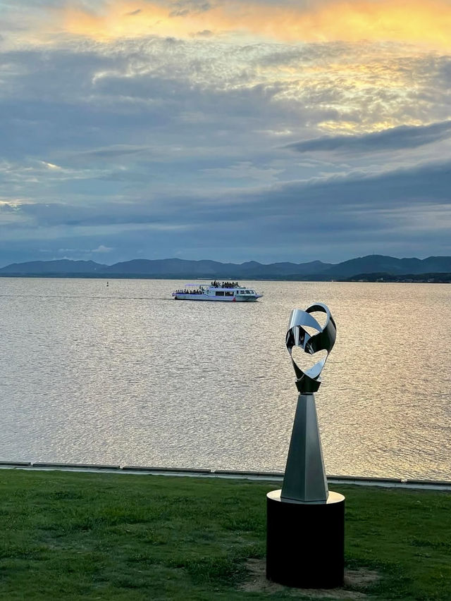 A Peaceful Stroll in Matsue – Lakeside Views & Art Stops