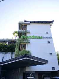 "Bali's Premier Transit Haven"
