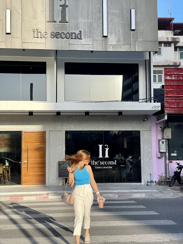 คาเฟ่และร้านอาหารสไตล์ยุโรปฟิวชั่น 