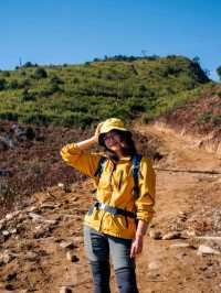 thrilling adventure for nature enthusiasts and cloud hunters to Ta Xua peak