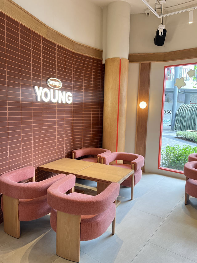 ˚⋆ We Are Young ꕀ คาเฟ่สุดคิ้วท์ย่านบางนา 🍀🐶