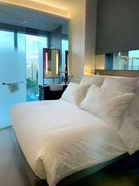 Comfort & Affordable Stay with a Tech Twist at YOTEL Singapore. 