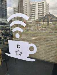 พามาทานเบเกอรี่และเครื่องดื่ม @ The Coffee Club