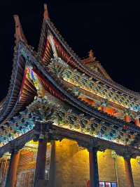 "Meet Yourself in Dali: Where Mountains Reflect in the Heart of Erhai"