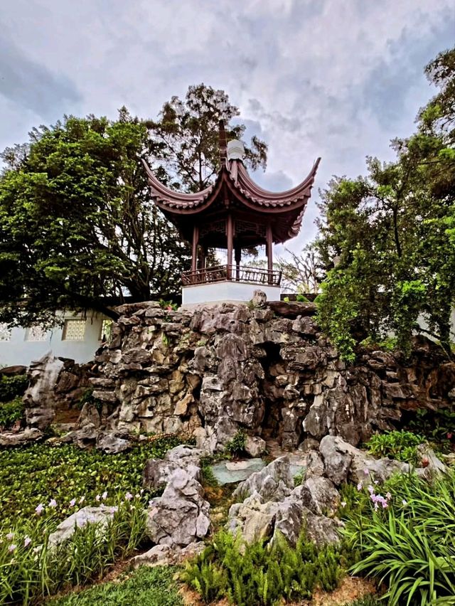 🏯🌸 Chinese Garden Singapore – A Peaceful Escape You’ll Love! 🌳✨
