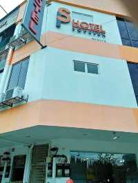 🌟 “A Budget Stopover Near KLIA”