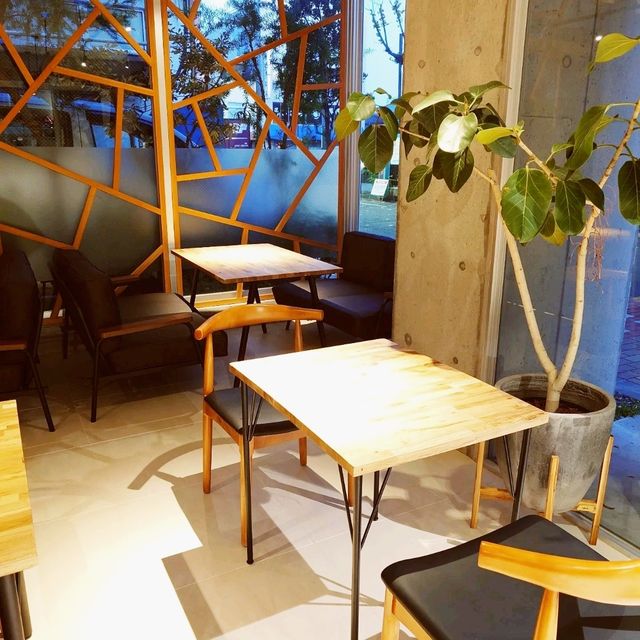 Park Stand Tokyo Cafe