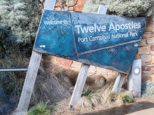 十二门徒岩（Twelve Apostles）——大洋路的象征