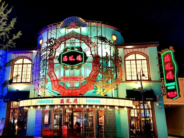 Shopping and Dining spree at Universal City Walk