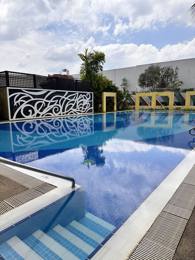 One World Hotel: 5-Star Comfort in the City